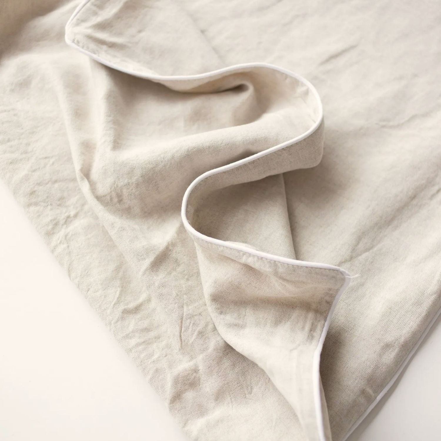Sarnia Natural/White Linen Bedding (Set of 3) - Image 4